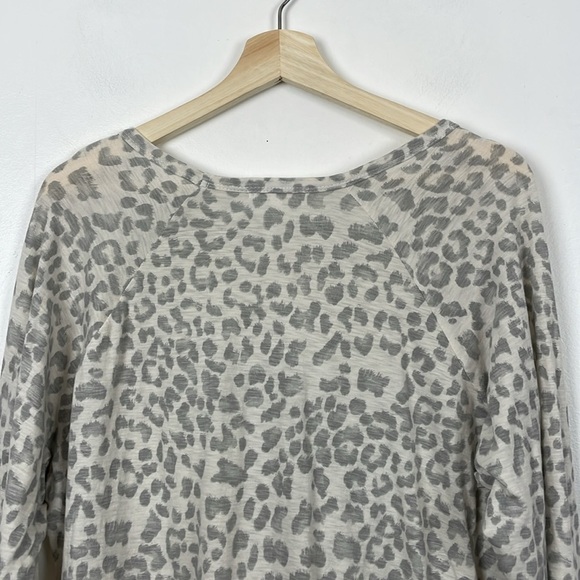 Sundry Womens 2 Long Sleeve Pullover Cheetah Print Lightweight Twist Front Top - Picture 6 of 8